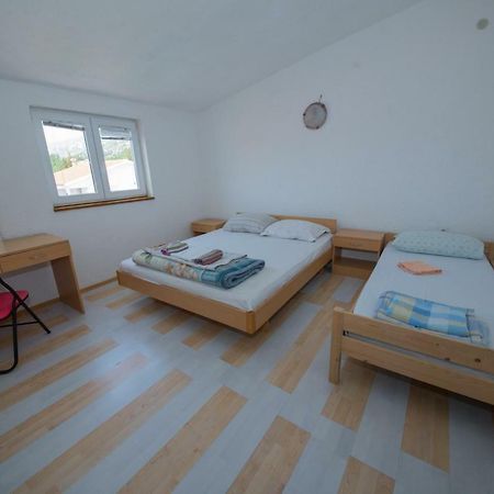 Apartment Busljeta สตารีกราด-ปาเคลนีซา ภายนอก รูปภาพ