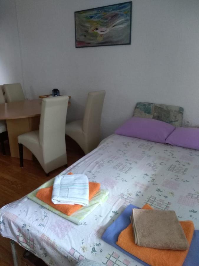 Apartment Busljeta สตารีกราด-ปาเคลนีซา ภายนอก รูปภาพ
