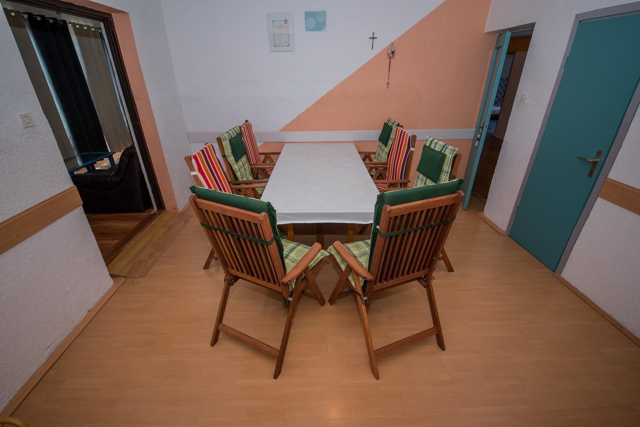 Apartment Busljeta สตารีกราด-ปาเคลนีซา ภายนอก รูปภาพ