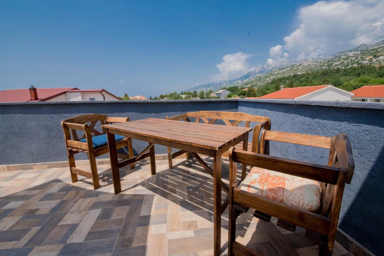 Apartment Busljeta สตารีกราด-ปาเคลนีซา ภายนอก รูปภาพ