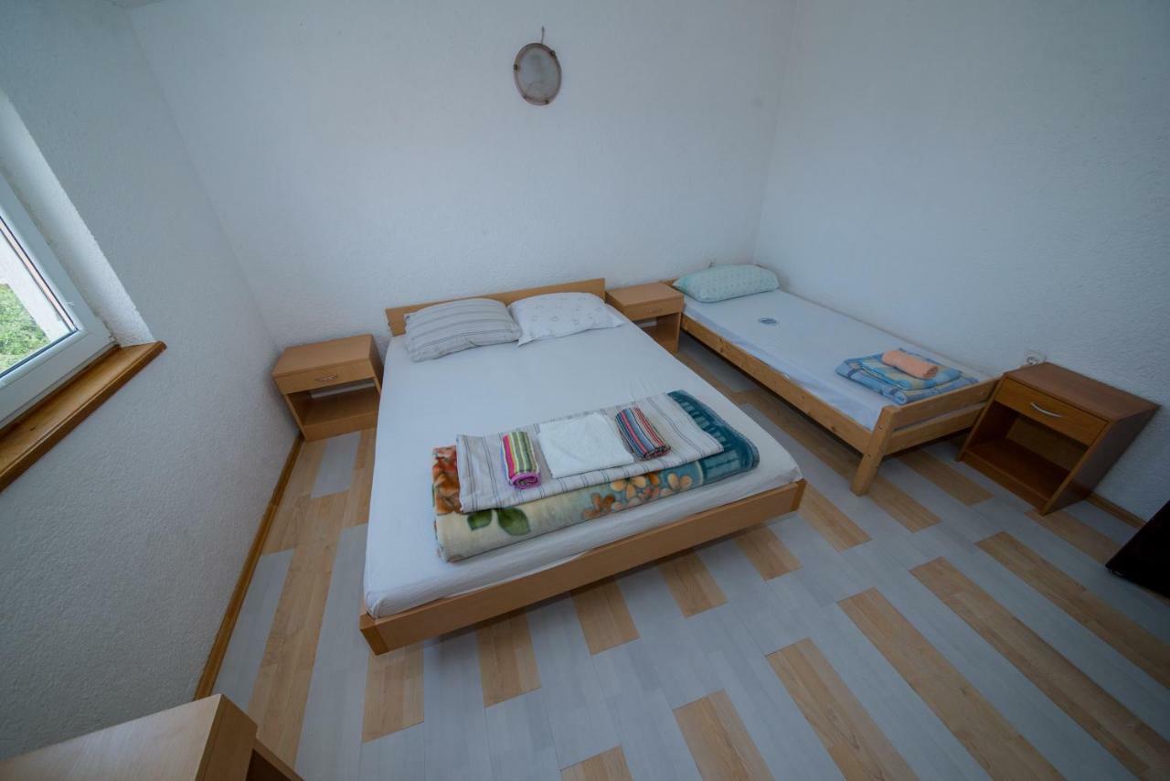 Apartment Busljeta สตารีกราด-ปาเคลนีซา ภายนอก รูปภาพ